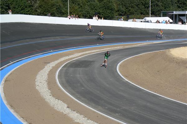 Aanleg wielerpiste, BMX en skeelerterrein - Sportinfrabouw NV